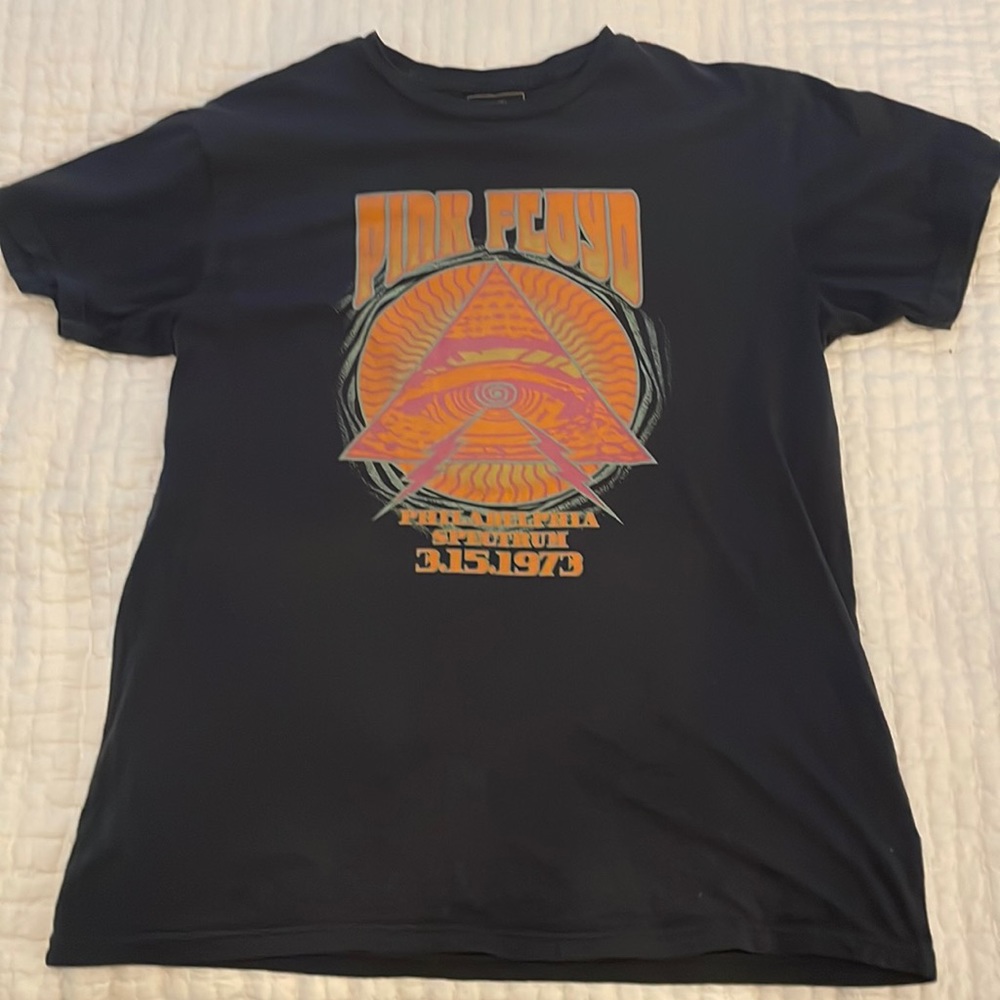 Cute Black Pink Floyd Shirt